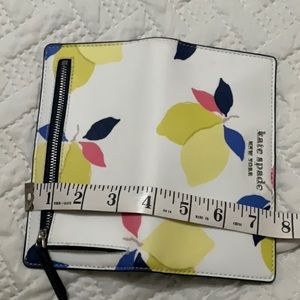 Kate Spade bifold wallet.